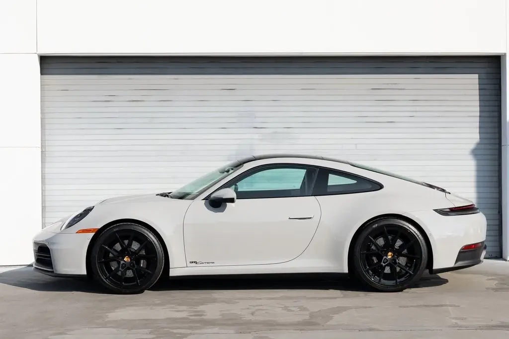 2025 Porsche 992 Carrera - Image 2 of 11