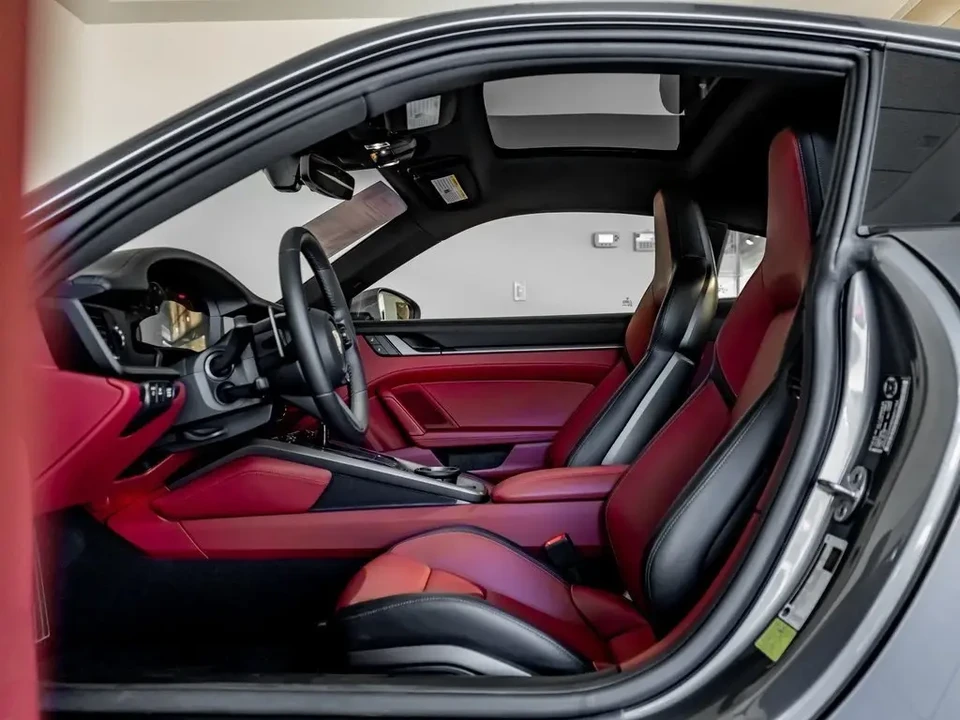 2025 Porsche 992 Carrera - Image 5 of 8