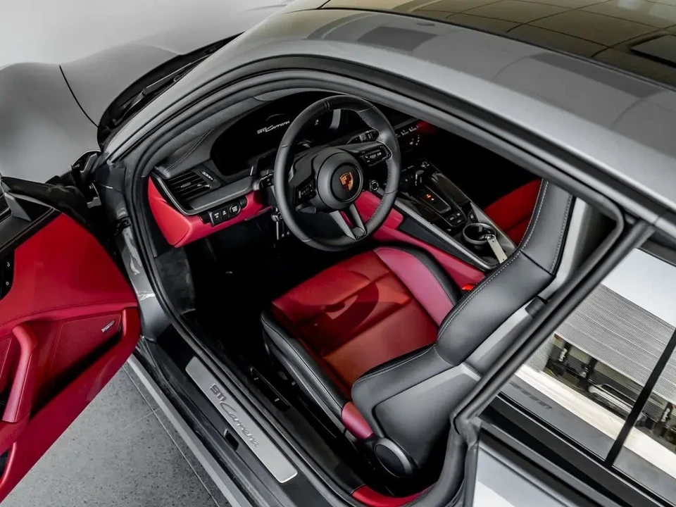2025 Porsche 992 Carrera - Image 4 of 8
