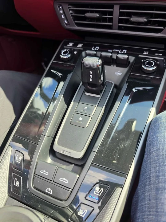 2025 Porsche 992 Carrera - Image 12 of 16