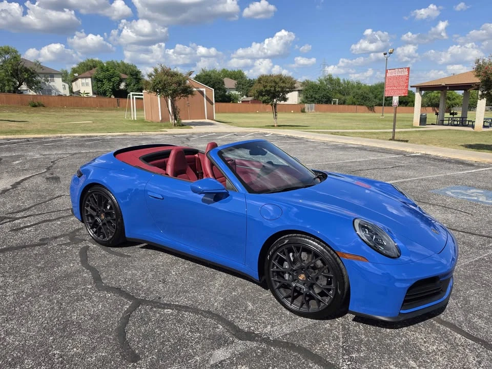 2025 Porsche 992 Carrera - Image 9 of 16