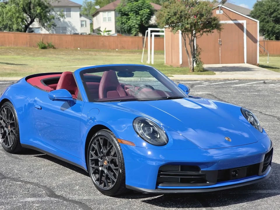 2025 Porsche 992 Carrera - Image 3 of 16