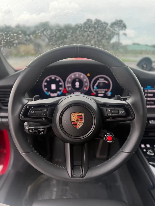 2025 Porsche 992 Carrera - Image 7 of 8