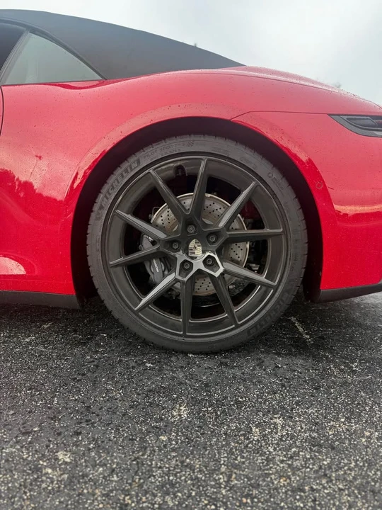 2025 Porsche 992 Carrera - Image 4 of 8
