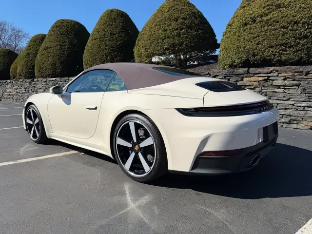 2025 Porsche 992 Carrera - Image 3 of 7