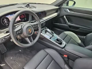 2025 Porsche 992 Carrera - Image 29 of 31