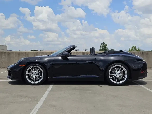 2025 Porsche 992 Carrera - Image 14 of 31