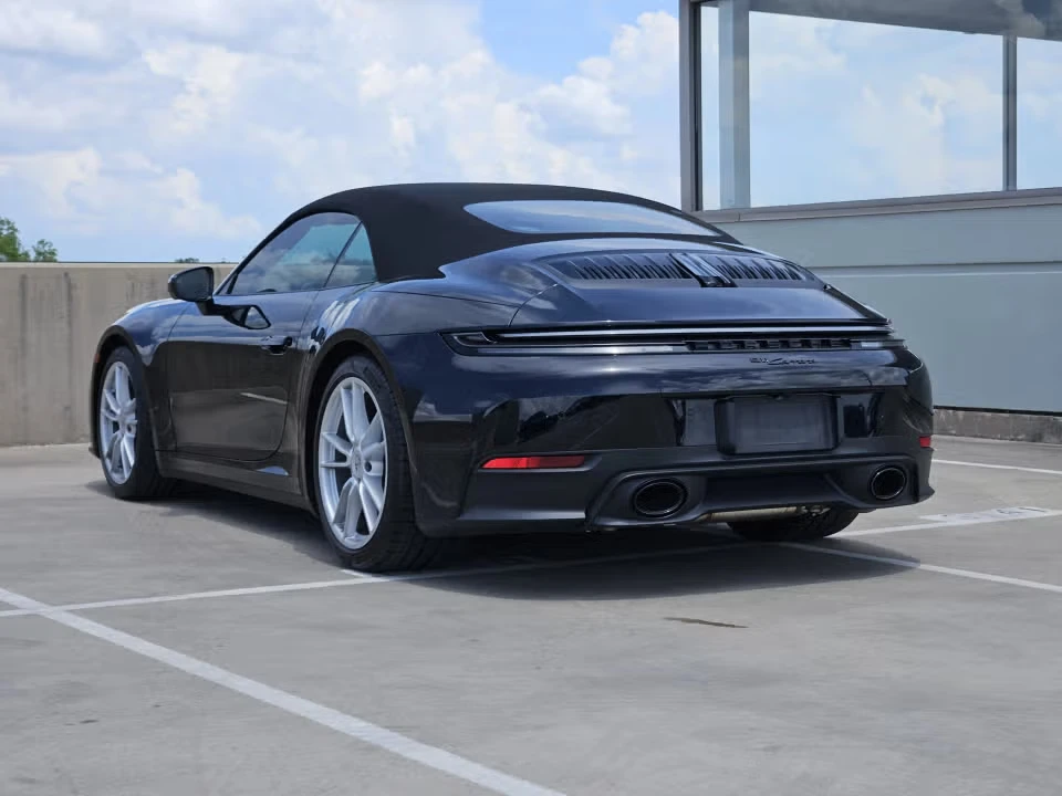 2025 Porsche 992 Carrera - Image 19 of 31