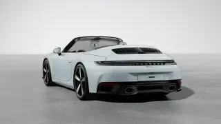 2025 Porsche 911 - Image 21 of 30
