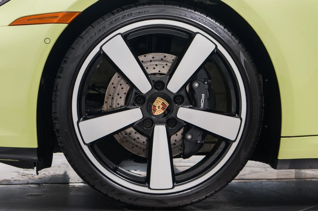2025 Porsche 992 Carrera - Image 10 of 12