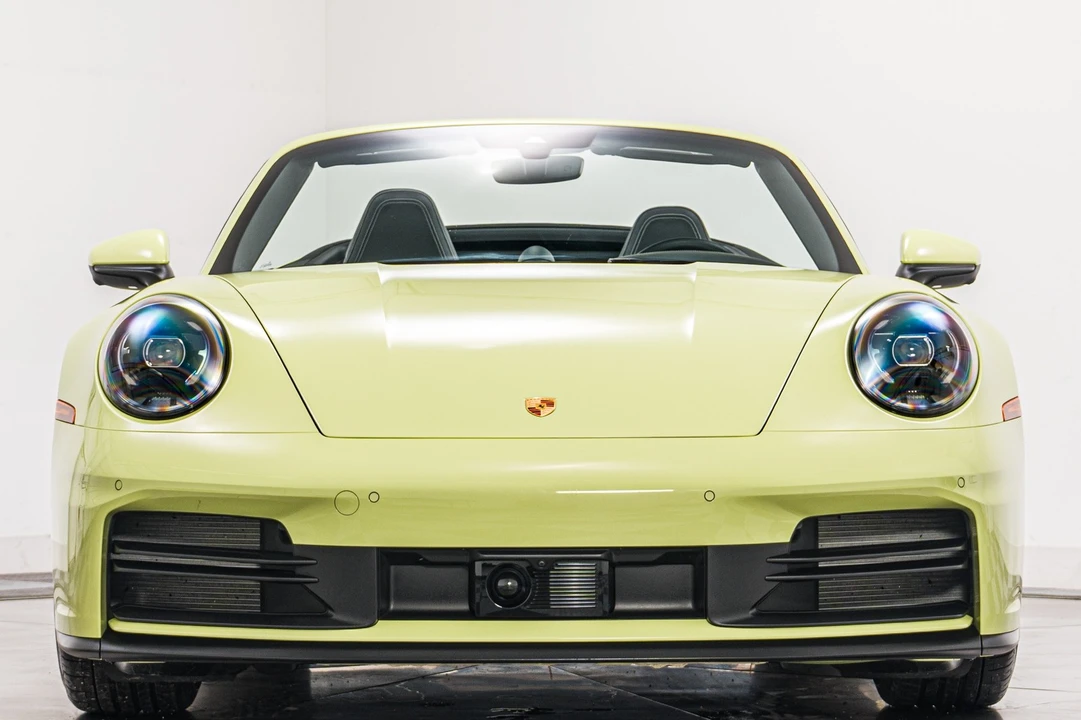 2025 Porsche 992 Carrera - Image 4 of 12