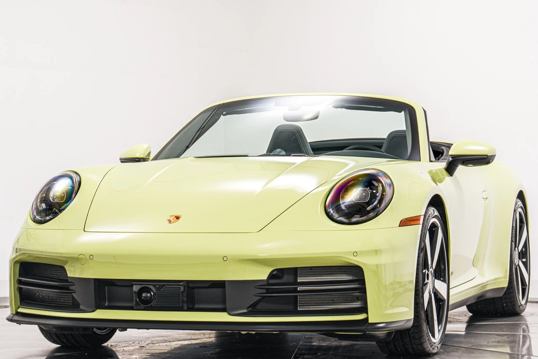 2025 Porsche 992 Carrera - Image 5 of 12