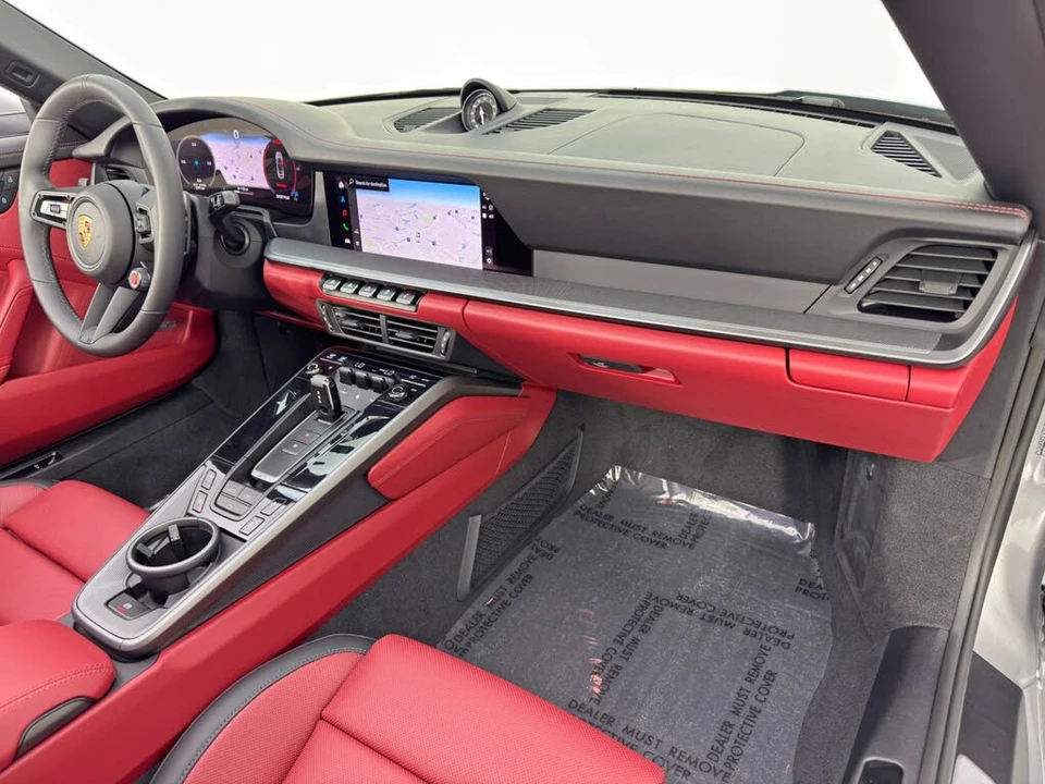 2025 Porsche 992 Carrera - Image 13 of 31