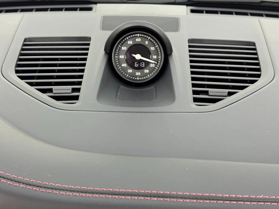 2025 Porsche 992 Carrera - Image 24 of 31