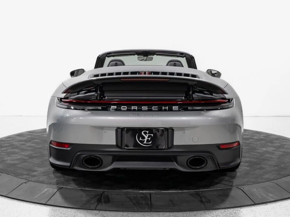 2025 Porsche 992 Carrera - Image 7 of 31