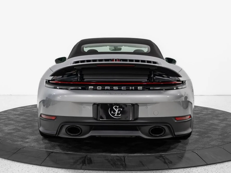 2025 Porsche 992 Carrera - Image 21 of 31