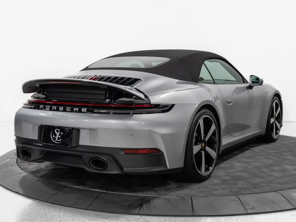 2025 Porsche 992 Carrera - Image 22 of 31