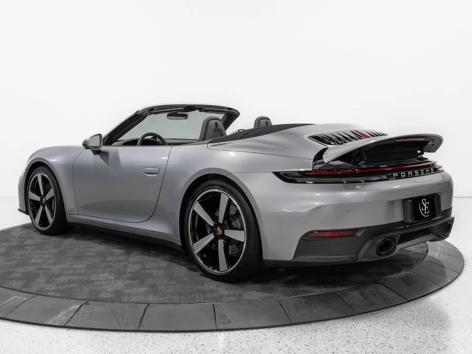 2025 Porsche 992 Carrera - Image 5 of 31