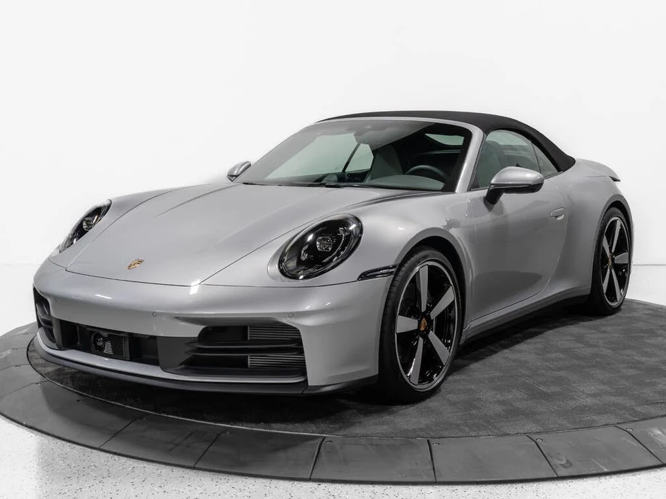 2025 Porsche 992 Carrera - Image 16 of 31