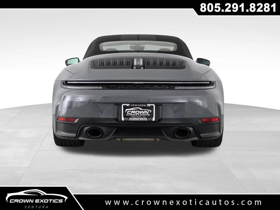 2025 Porsche 992 Carrera - Image 12 of 31