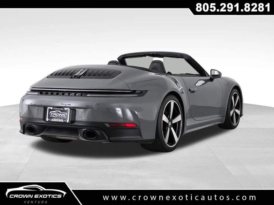 2025 Porsche 992 Carrera - Image 13 of 31