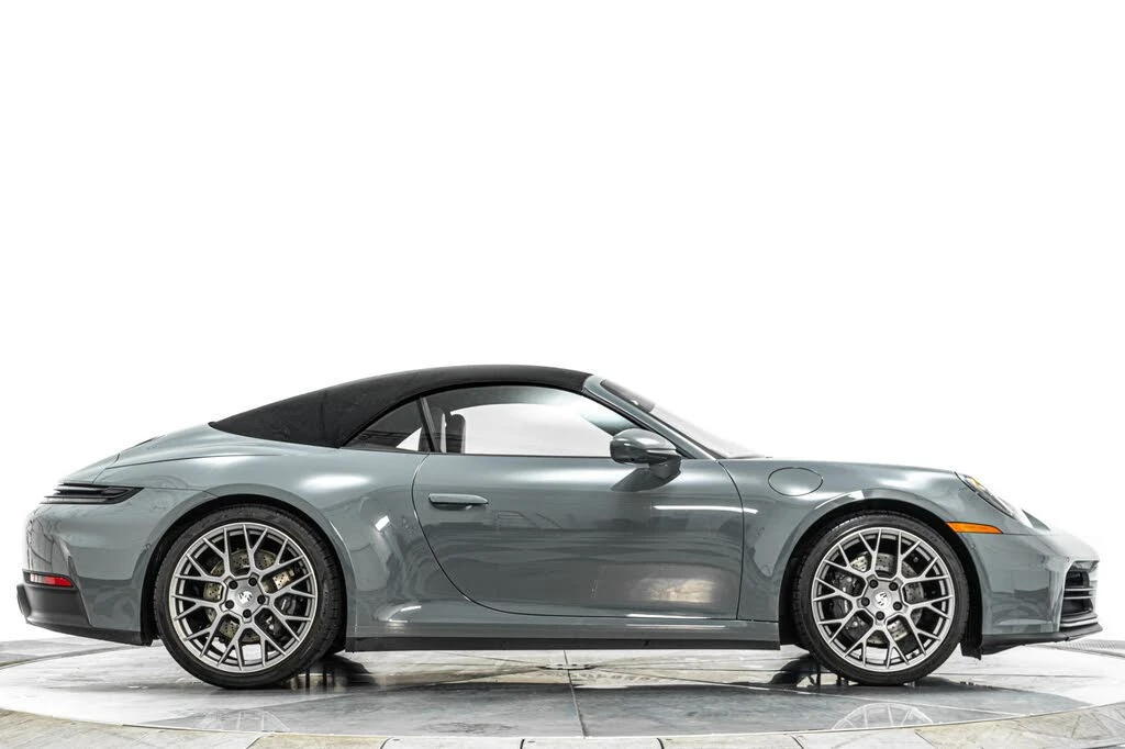 2025 Porsche 992 Carrera - Image 18 of 31