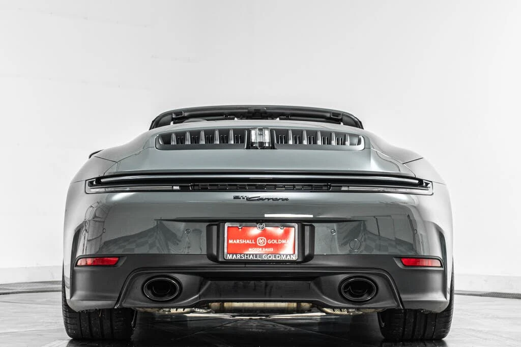 2025 Porsche 992 Carrera - Image 8 of 31