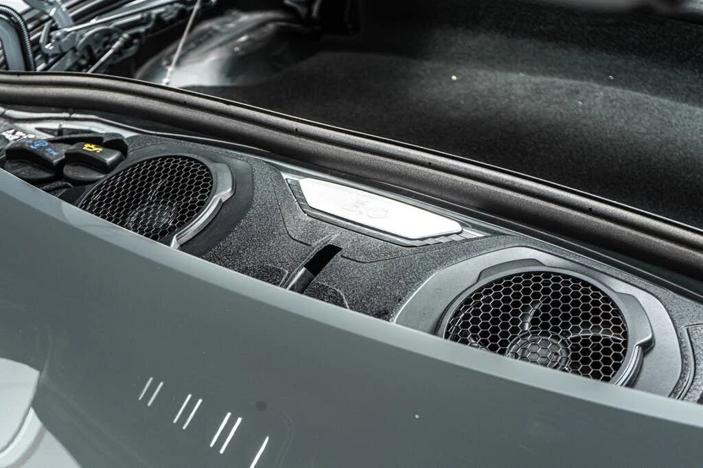 2025 Porsche 992 Carrera - Image 12 of 31
