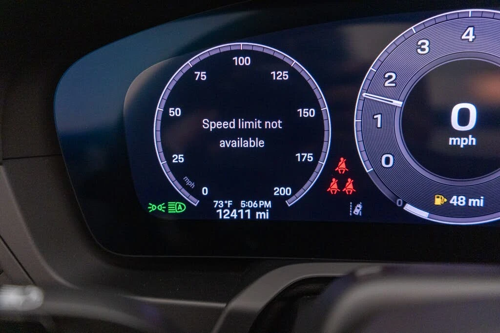 2025 Porsche 992 Carrera - Image 22 of 31