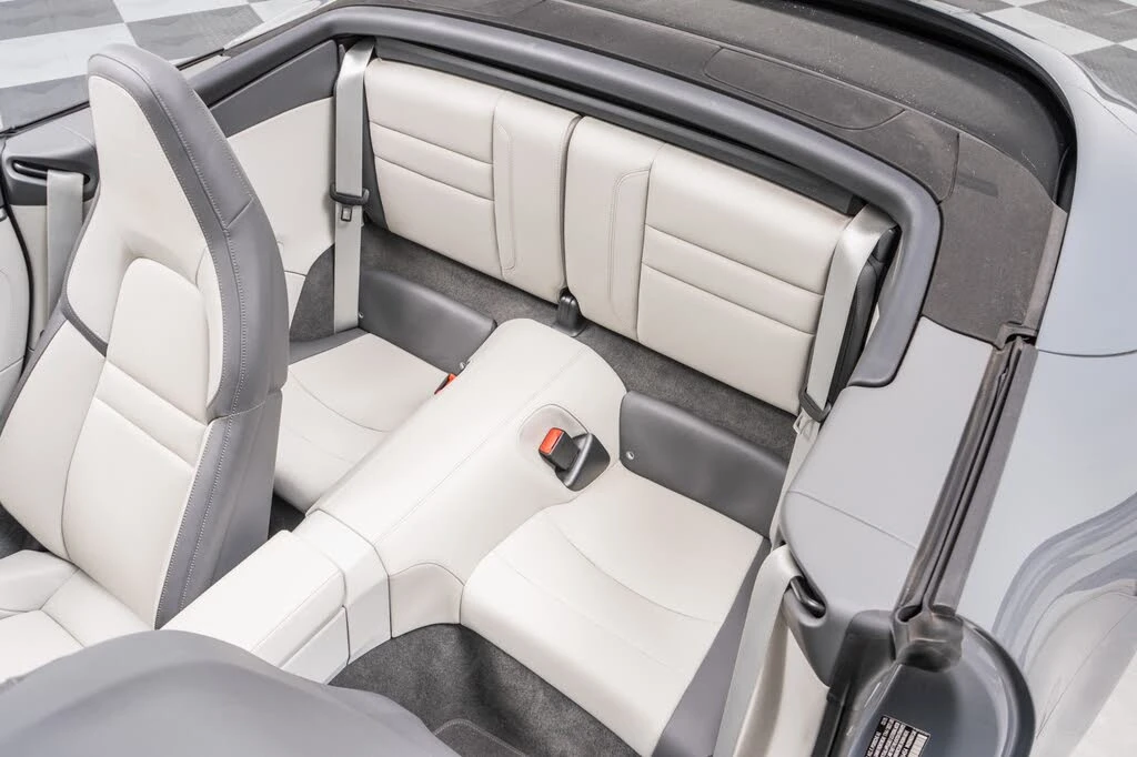 2025 Porsche 992 Carrera - Image 16 of 31
