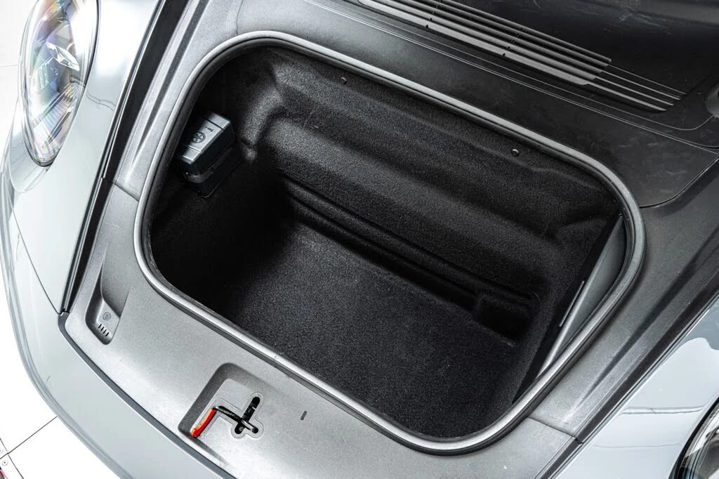 2025 Porsche 992 Carrera - Image 19 of 31