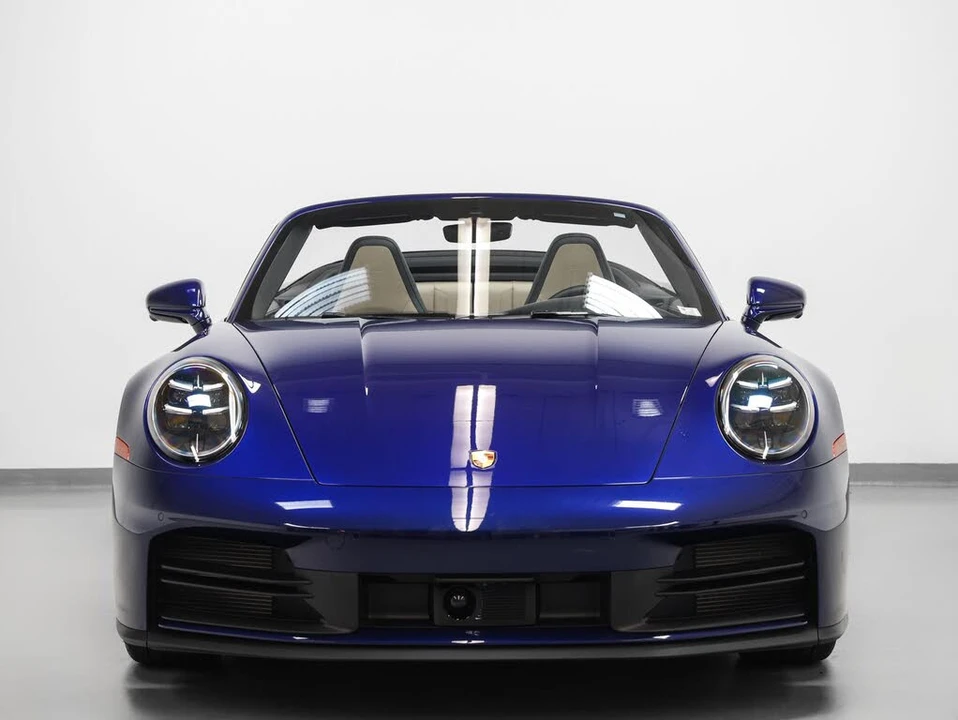 2025 Porsche 992 Carrera - Image 10 of 31