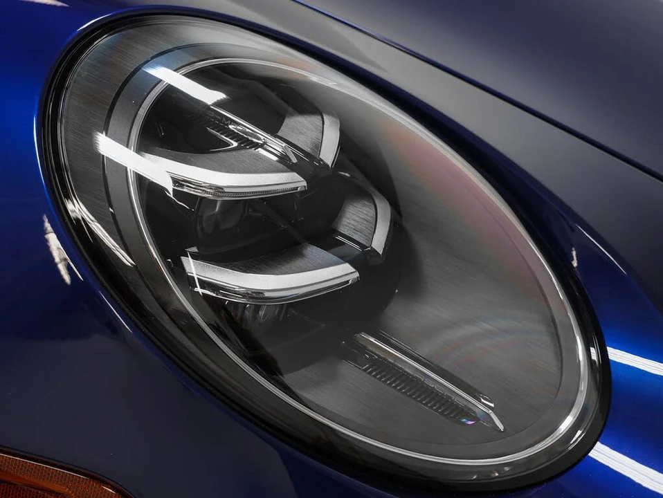 2025 Porsche 992 Carrera - Image 20 of 31