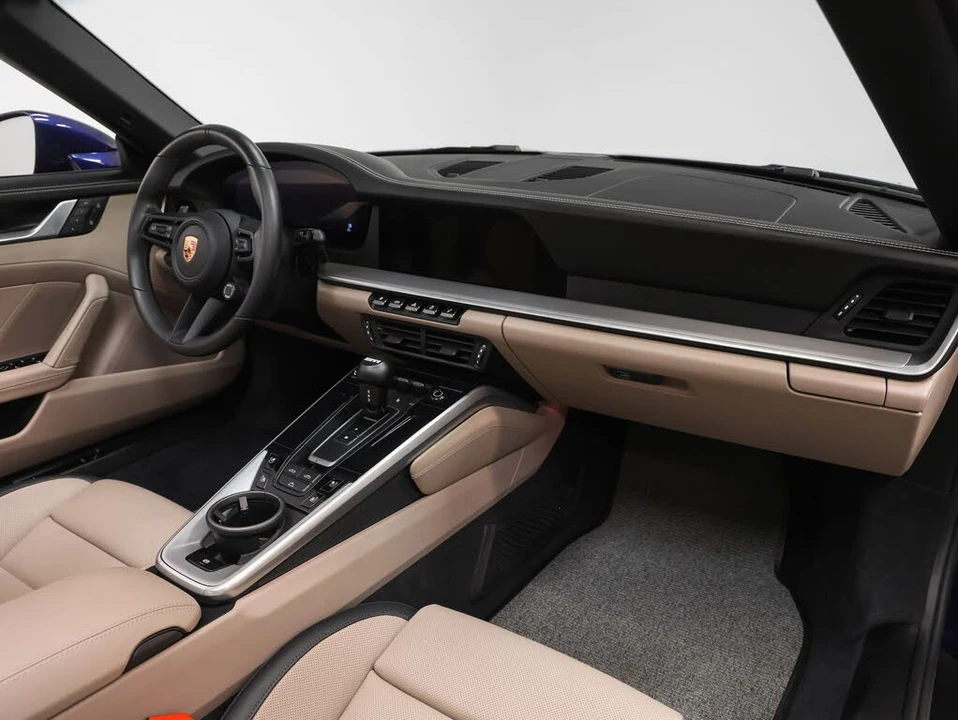 2025 Porsche 992 Carrera - Image 29 of 31