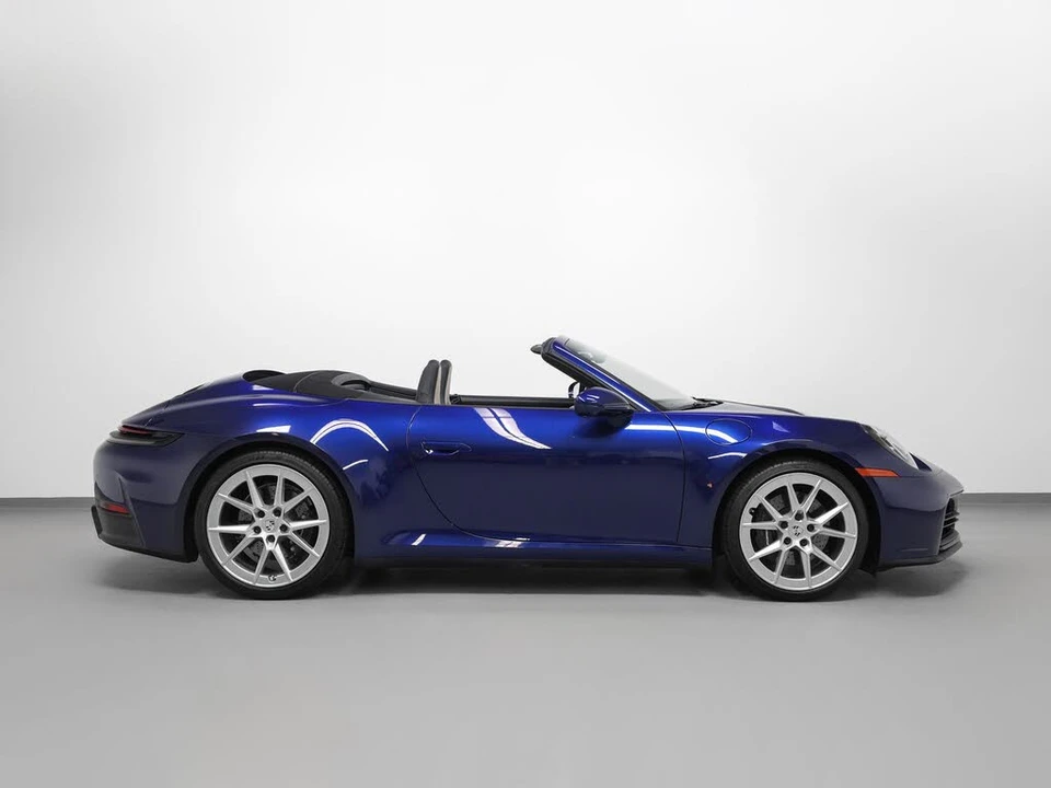 2025 Porsche 992 Carrera - Image 15 of 31