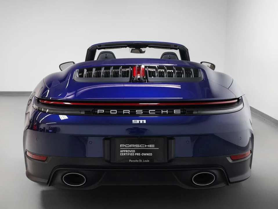 2025 Porsche 992 Carrera - Image 13 of 31