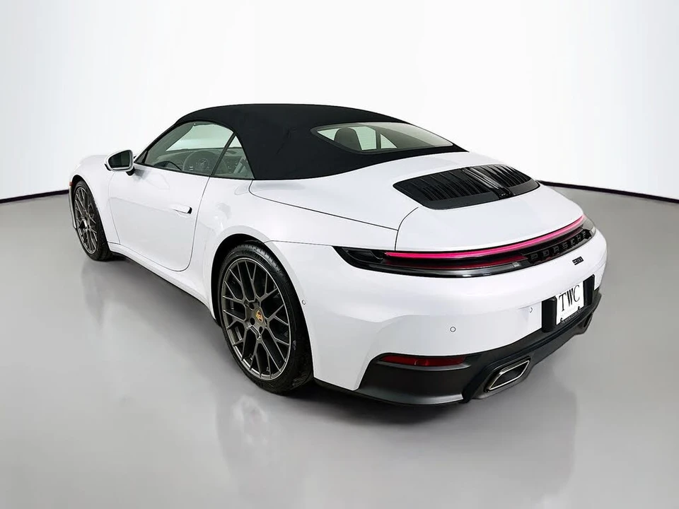 2025 Porsche 992 Carrera - Image 7 of 31