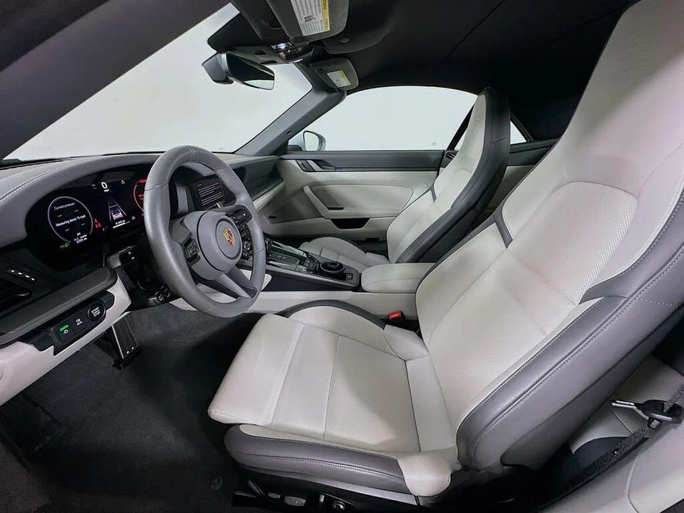 2025 Porsche 992 Carrera - Image 30 of 31