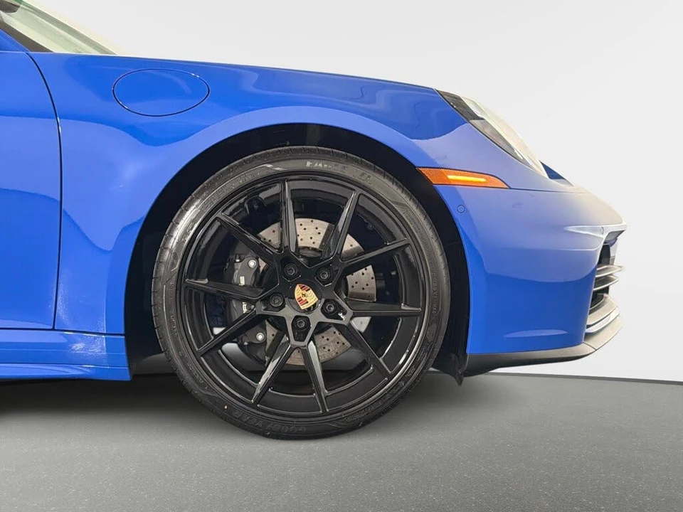 2025 Porsche 992 Carrera - Image 22 of 31