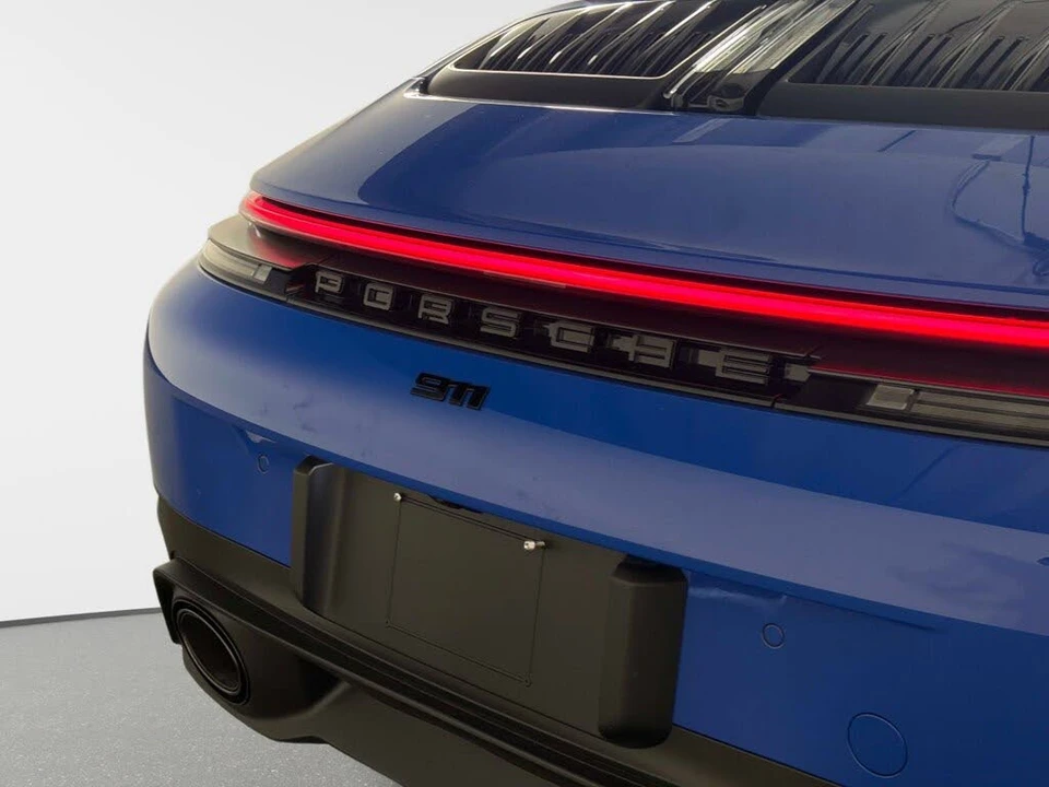 2025 Porsche 992 Carrera - Image 18 of 31