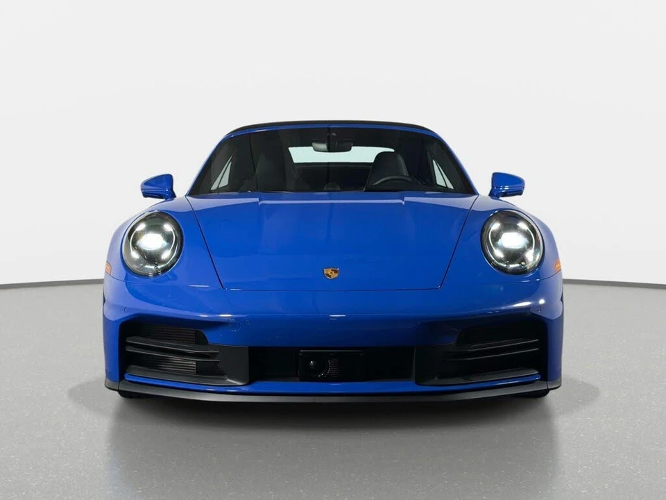 2025 Porsche 992 Carrera - Image 8 of 31