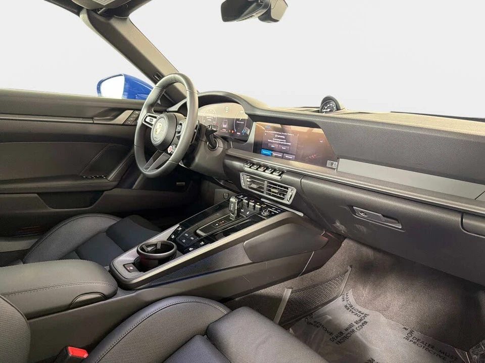 2025 Porsche 992 Carrera - Image 27 of 31