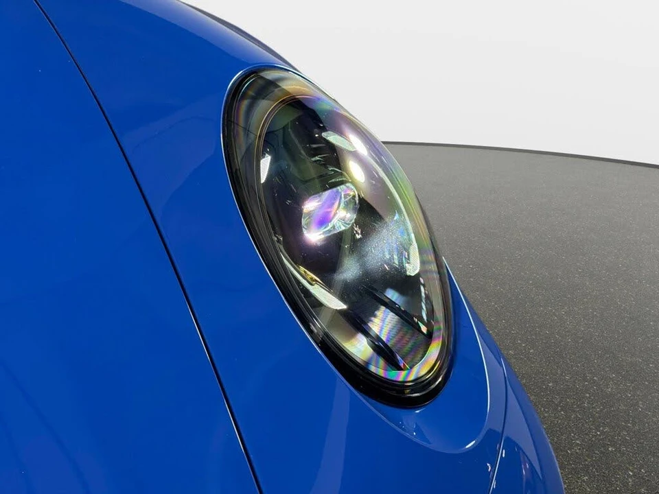 2025 Porsche 992 Carrera - Image 10 of 31