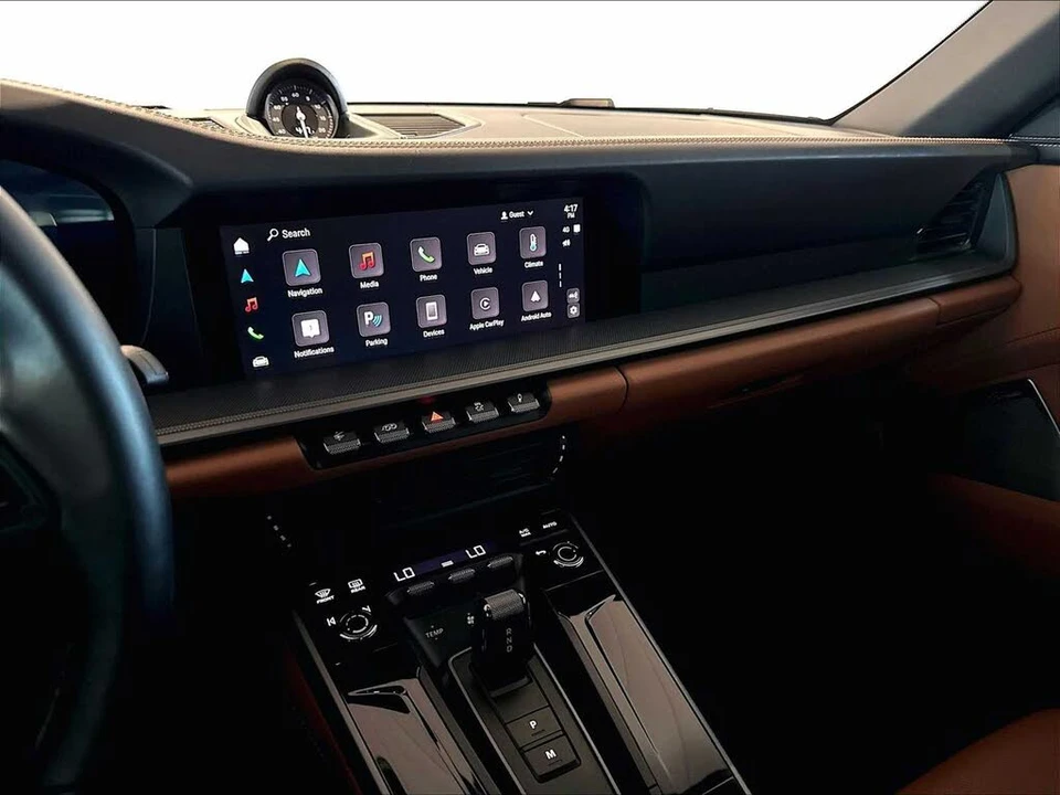 2025 Porsche 992 Carrera - Image 17 of 31