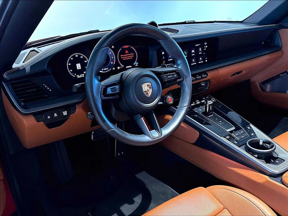 2025 Porsche 992 Carrera - Image 5 of 31
