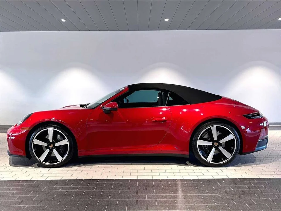2025 Porsche 992 Carrera - Image 2 of 31