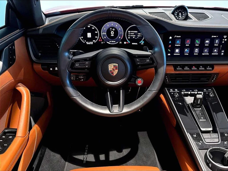 2025 Porsche 992 Carrera - Image 14 of 31