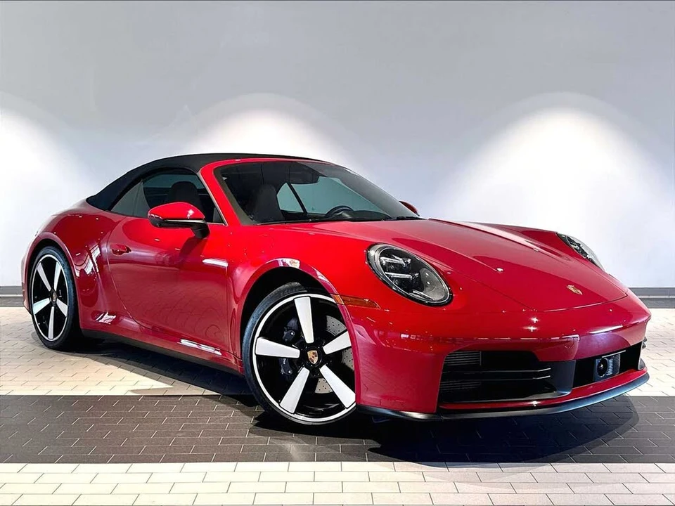 2025 Porsche 992 Carrera - Image 10 of 31