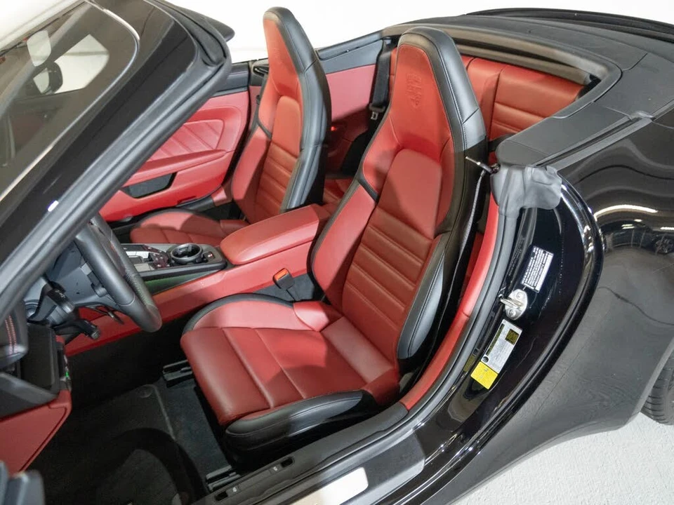 2025 Porsche 992 Carrera - Image 5 of 21