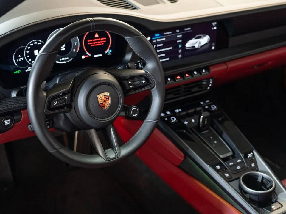 2025 Porsche 992 Carrera - Image 15 of 21